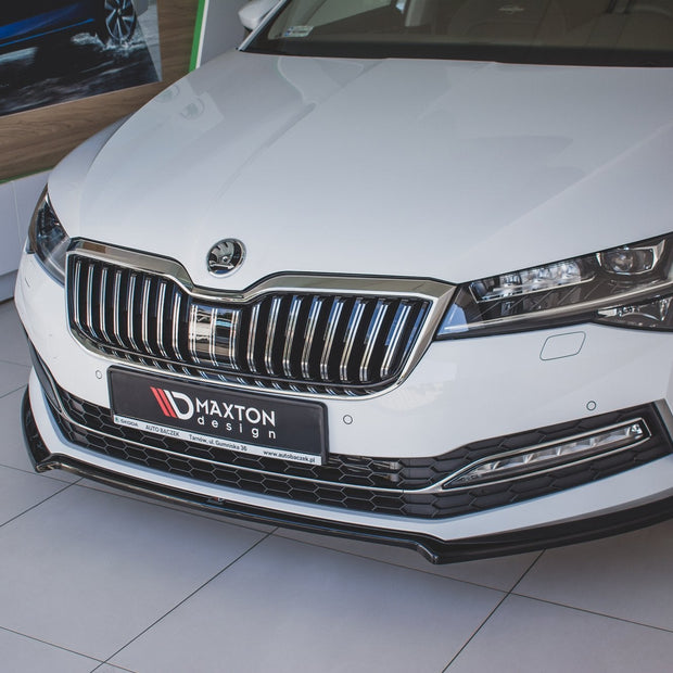 Frontläpp V.1 för Skoda Superb Liftback / Combi Mk3 Facelift