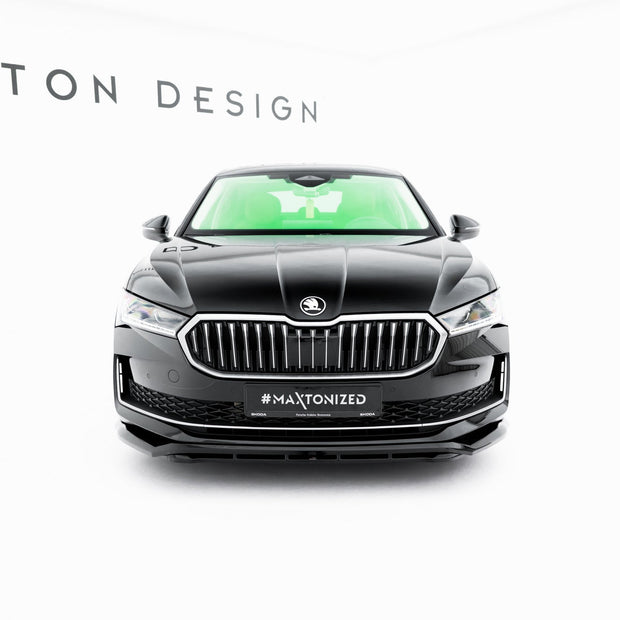 Frontläpp V.1 för Skoda Superb Mk4