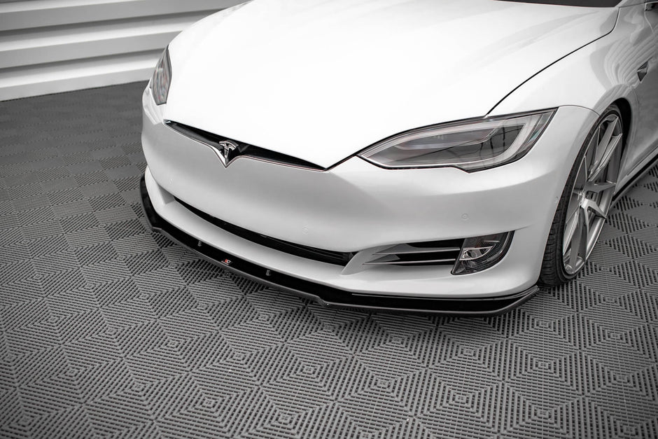 Frontläpp V.1 för Tesla Model S Facelift