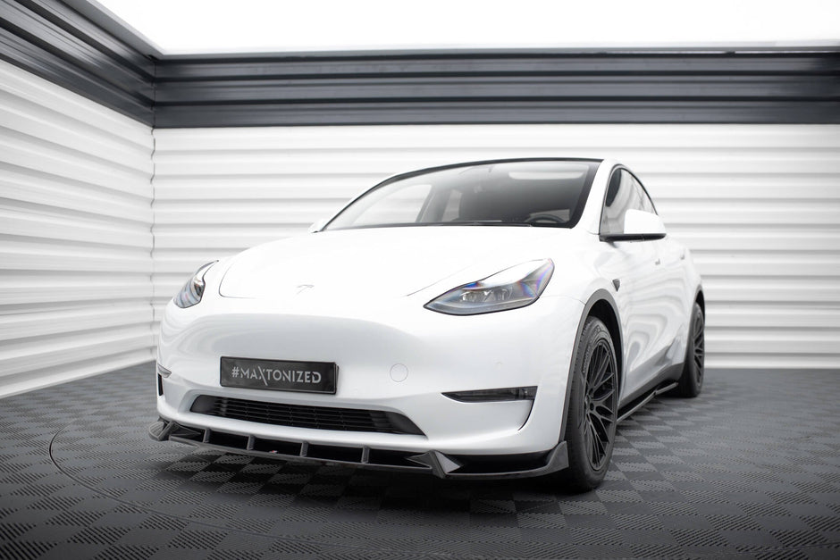 Frontläpp V.1 för Tesla Model Y