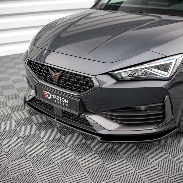 Frontläpp V.2 för Cupra Leon Mk1