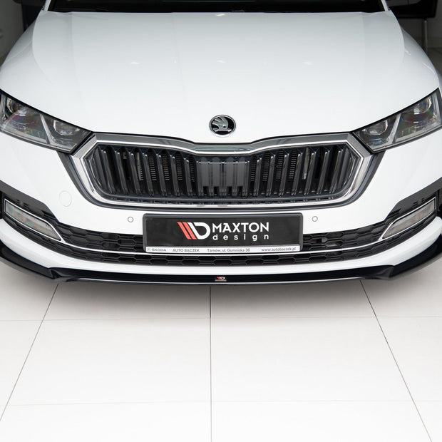 Frontläpp V.2 för Skoda Octavia Mk4