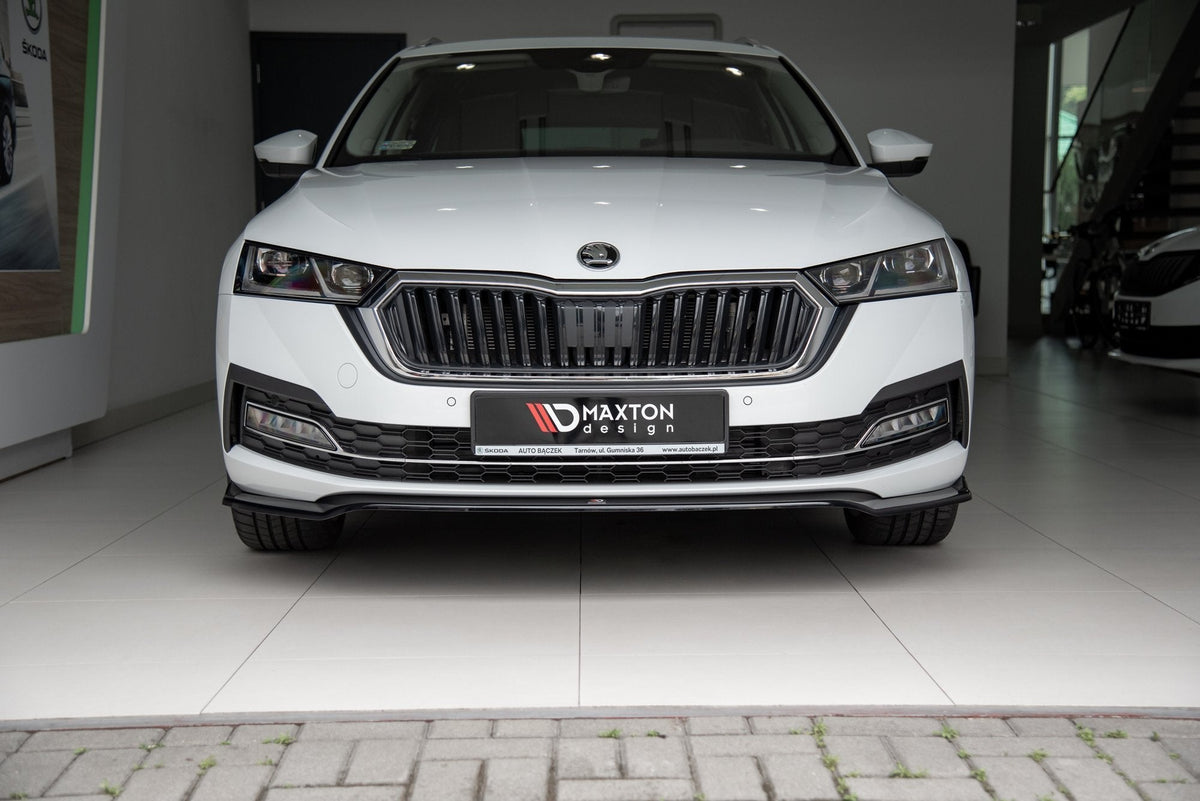 Frontläpp V.2 för Skoda Octavia Mk4