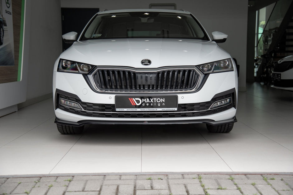 Frontläpp V.2 för Skoda Octavia Mk4