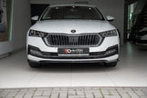 Frontläpp V.2 för Skoda Octavia Mk4