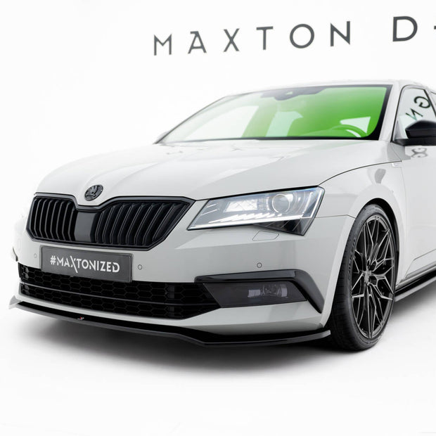 Frontläpp V.2 för Skoda Superb Liftback / Combi Mk3