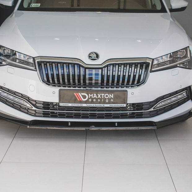 Frontläpp V.2 för Skoda Superb Liftback / Combi Mk3 Facelift
