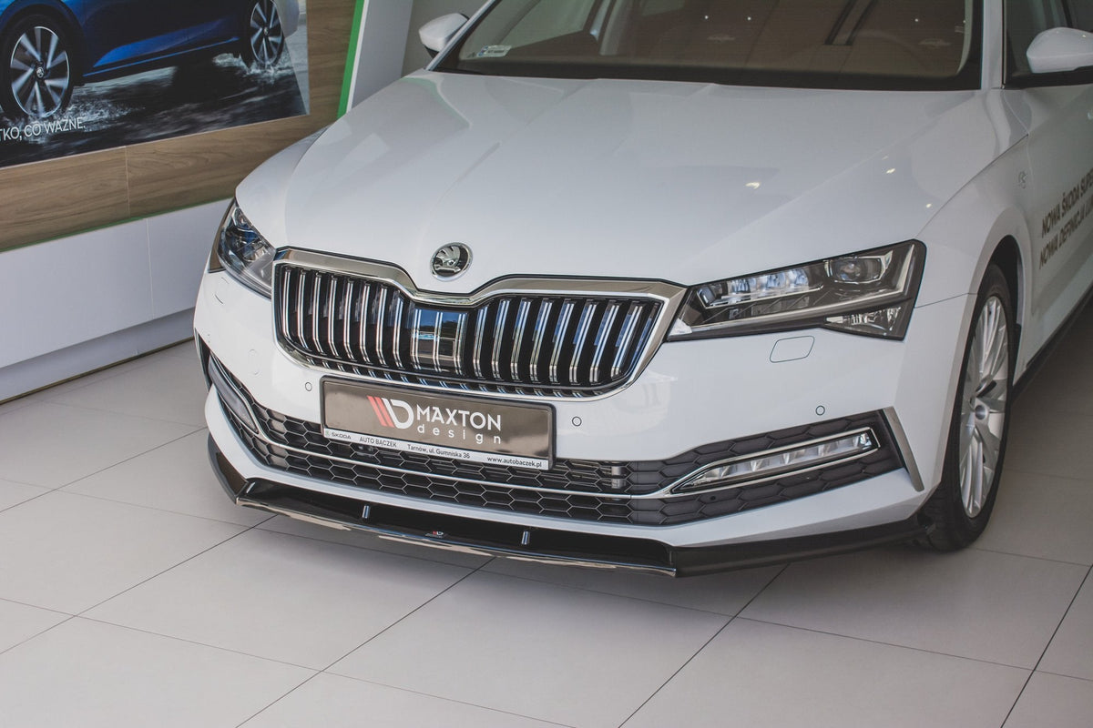 Frontläpp V.2 för Skoda Superb Liftback / Combi Mk3 Facelift