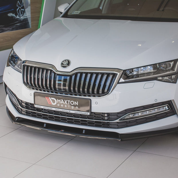 Frontläpp V.2 för Skoda Superb Liftback / Combi Mk3 Facelift