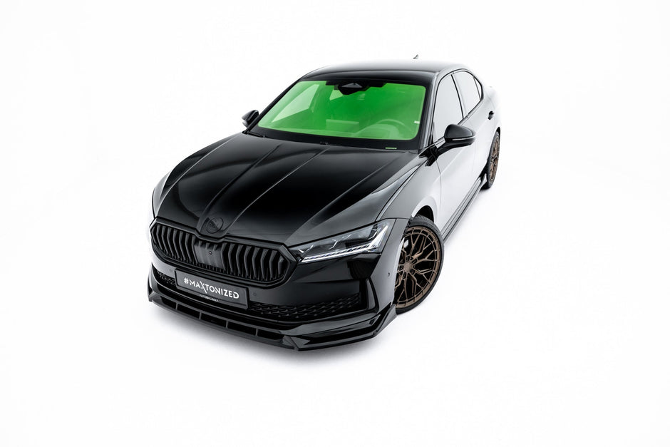Frontläpp V.2 för Skoda Superb Sportline Mk4