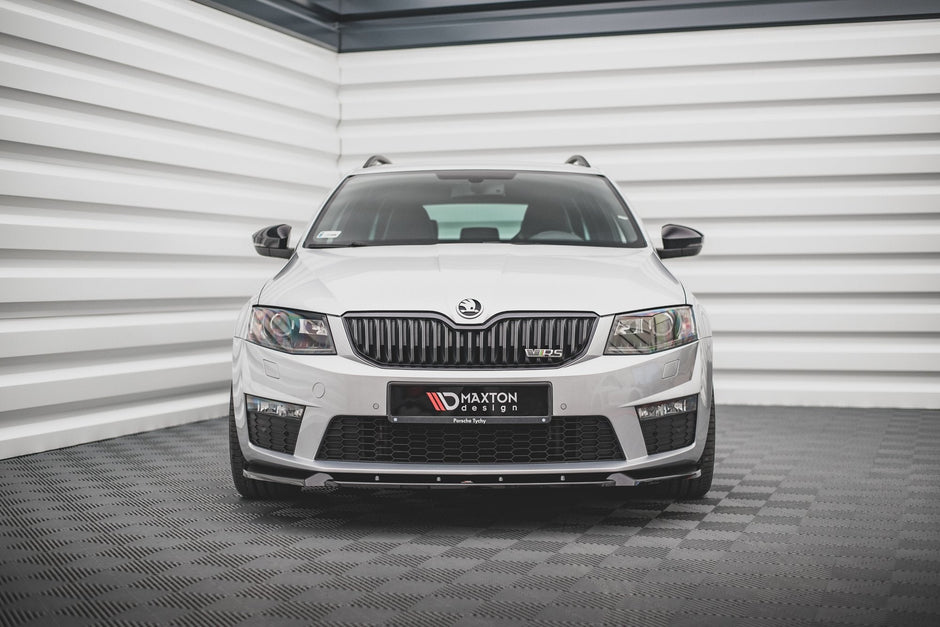 Frontläpp V.3 för Skoda Octavia RS Mk3