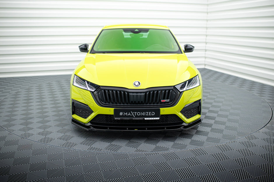 Frontläpp V.3 för Skoda Octavia RS Mk4
