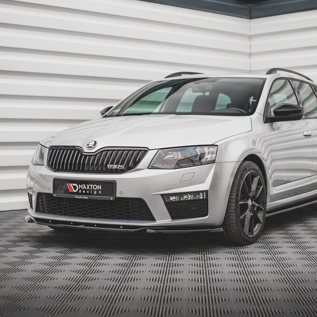 Frontläpp V.4 för Skoda Octavia RS Mk3