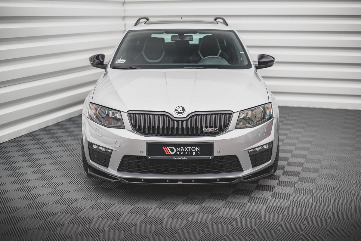 Frontläpp V.4 för Skoda Octavia RS Mk3