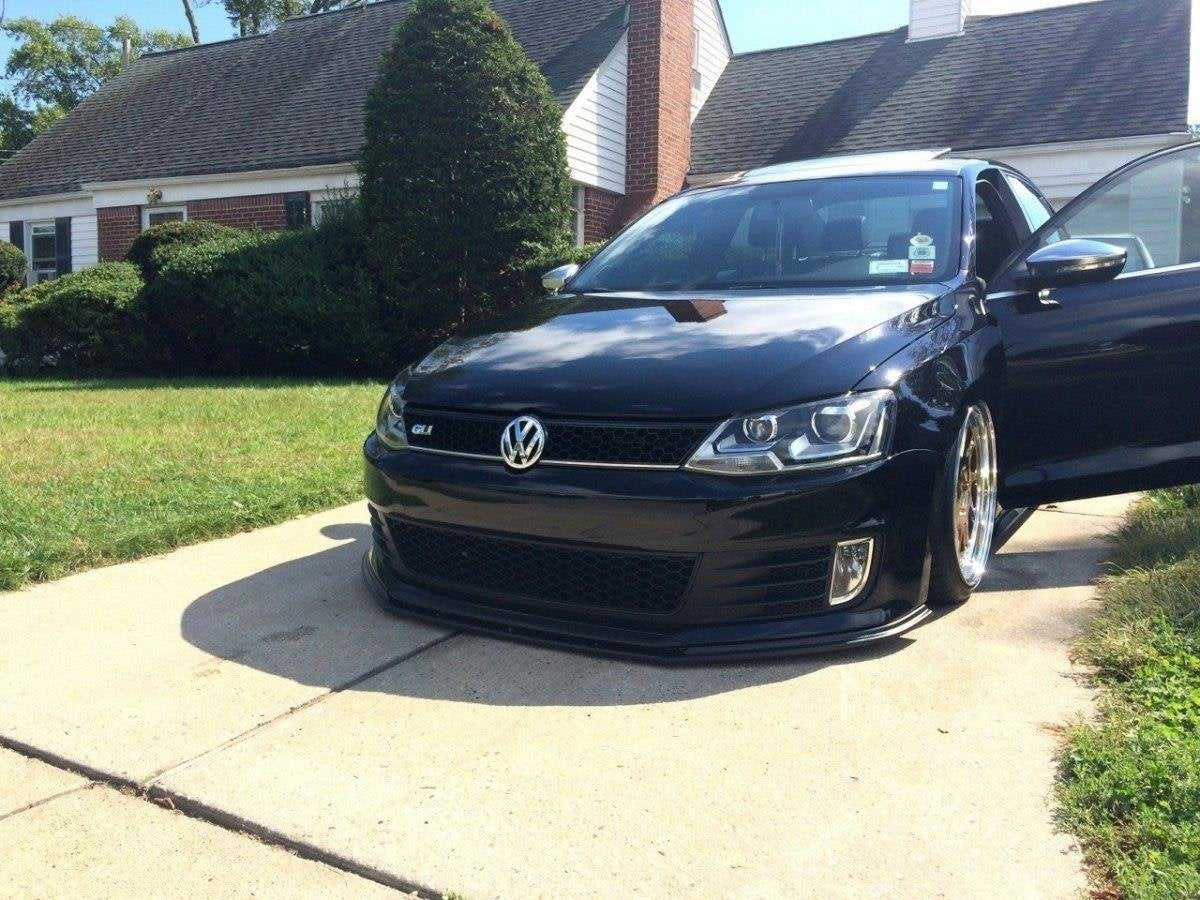 Frontläpp för Volkswagen Jetta Mk6 GLI