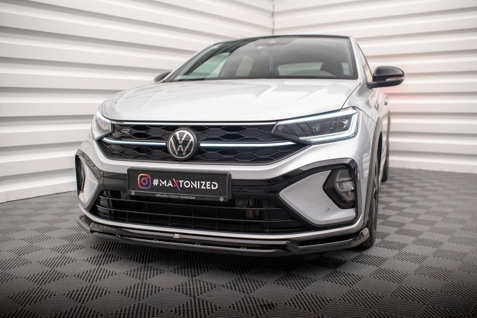 Frontläpp för Volkswagen Taigo R-Line Mk1