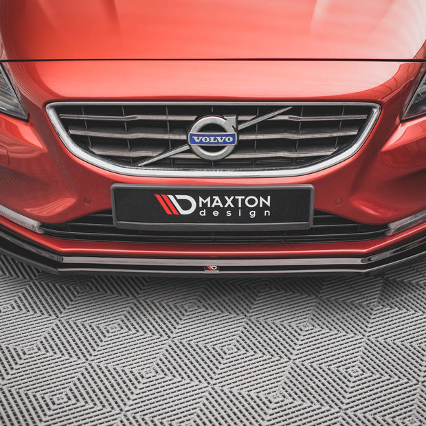 Frontläpp för Volvo V40