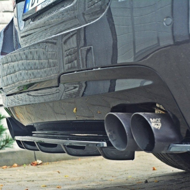 Maxton Design Bakre splitter – BMW 5 M-Pack Sedan/Touring F10/F11 (fits two double Exhaust ends)