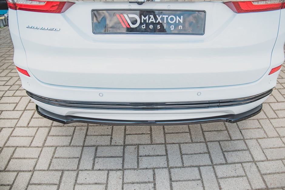 Bakre Splitter för Ford Mondeo Estate Platinium Mk5 Facelift