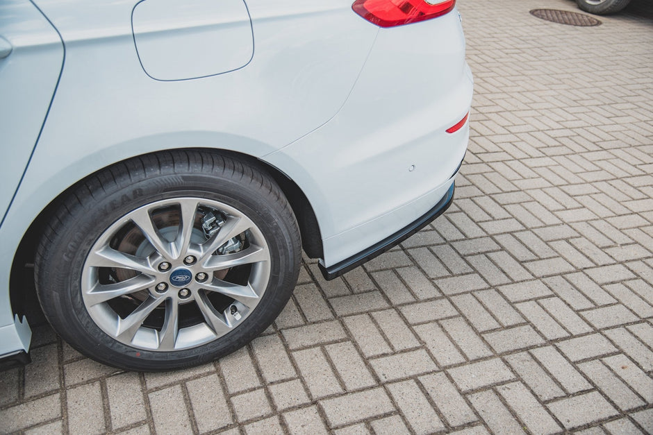 Bakre Splitter för Ford Mondeo Estate Platinium Mk5 Facelift