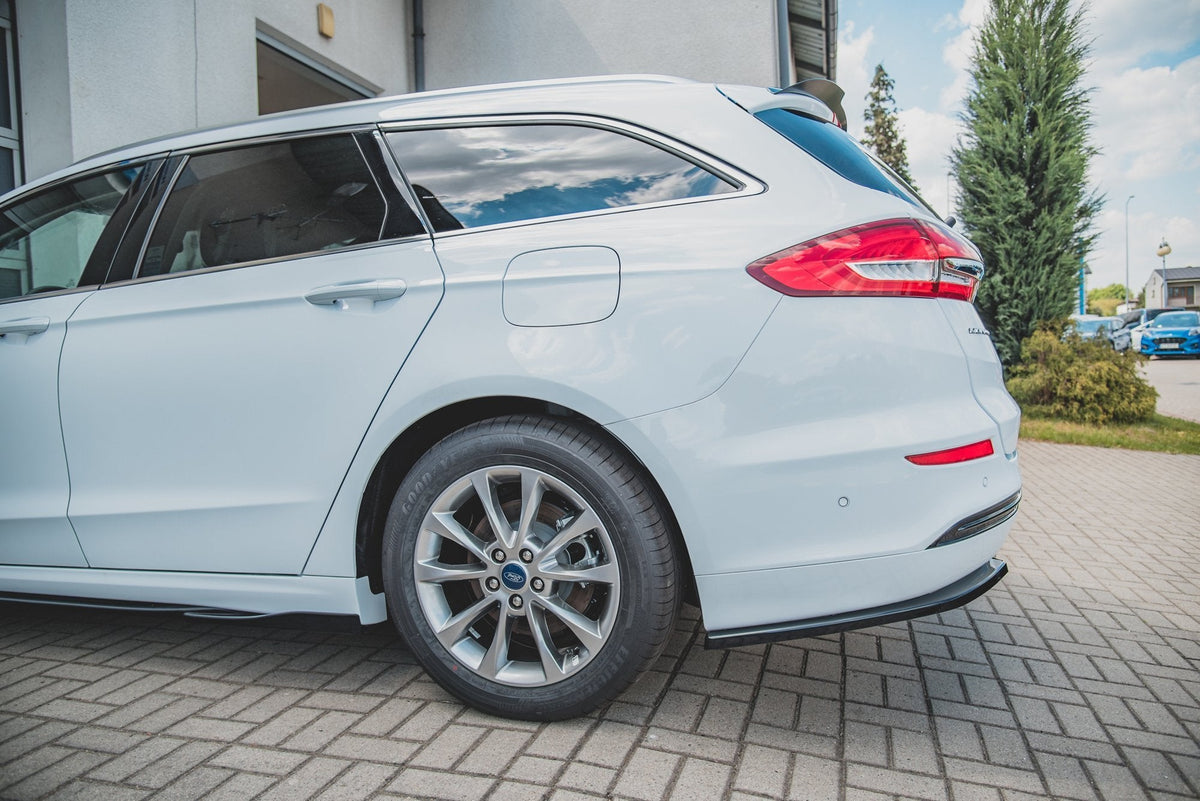 Bakre Splitter för Ford Mondeo Estate Platinium Mk5 Facelift