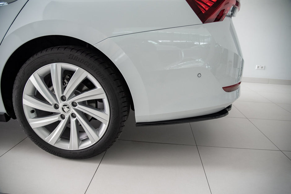 Bakre Splitter för Skoda Octavia Mk4
