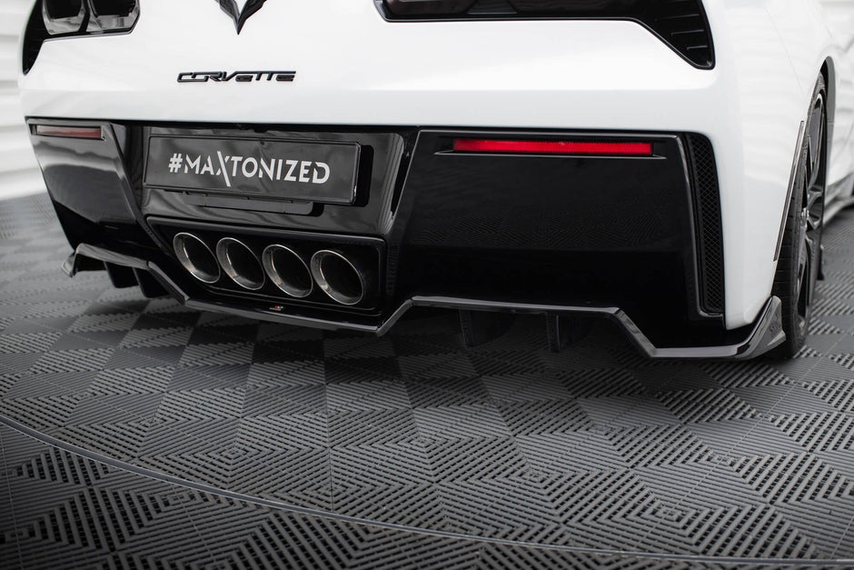 Central Bakre Splitter (With Vertical Bars) för Chevrolet Corvette C7