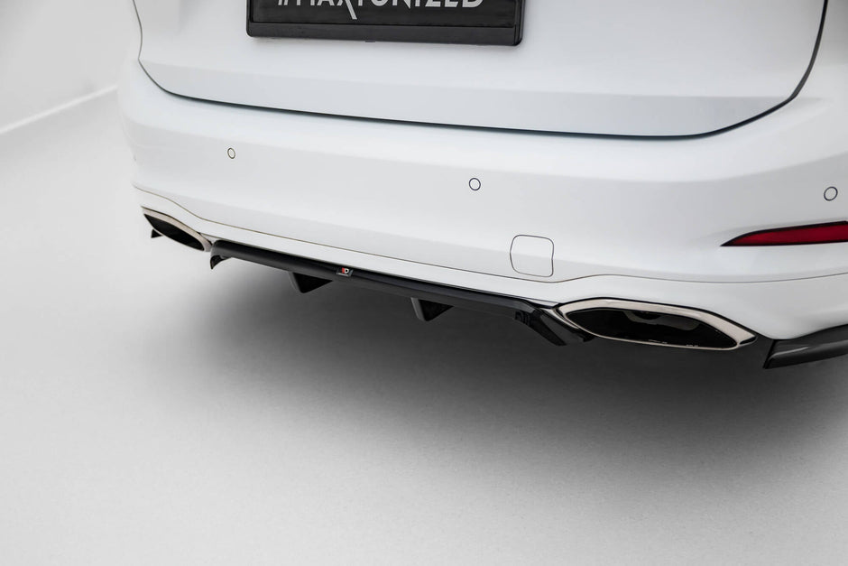 Central Bakre Splitter (With Vertical Bars) för Ford Focus Vignale Estate Mk4
