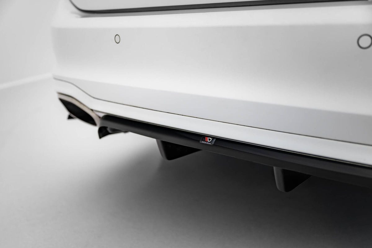 Central Bakre Splitter (With Vertical Bars) för Ford Focus Vignale Estate Mk4