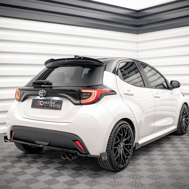 Bakre Splitter V.1 + Flaps för Toyota Yaris Mk4