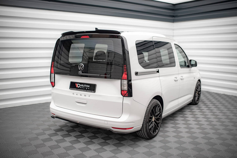 Bakre Splitter för Volkswagen Caddy Mk5 / Ford Transit Connect Mk3