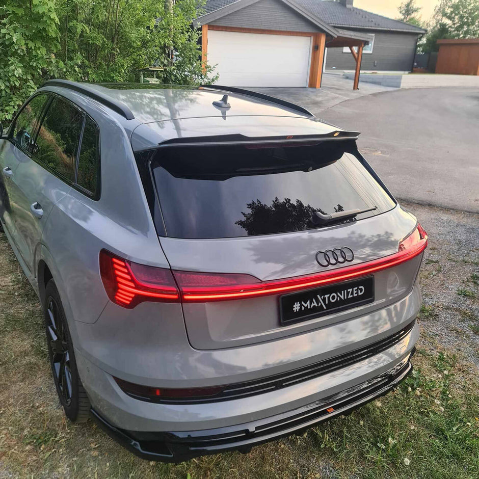 Bakre Splitter (With Vertical Bars) för Audi e-Tron S-Line