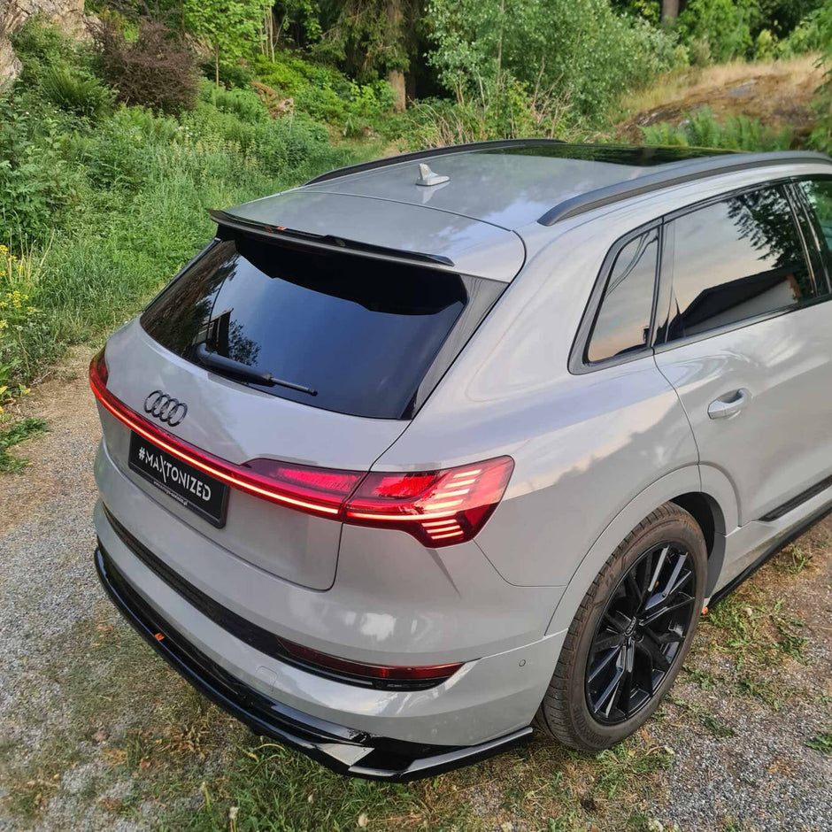 Bakre Splitter (With Vertical Bars) för Audi e-Tron S-Line