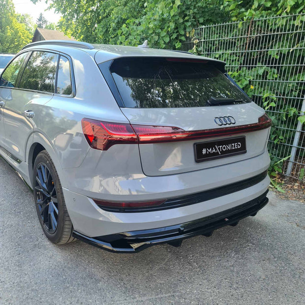 Bakre Splitter (With Vertical Bars) för Audi e-Tron S-Line