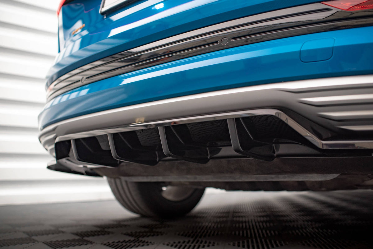 Bakre Splitter (With Vertical Bars) för Audi e-tron