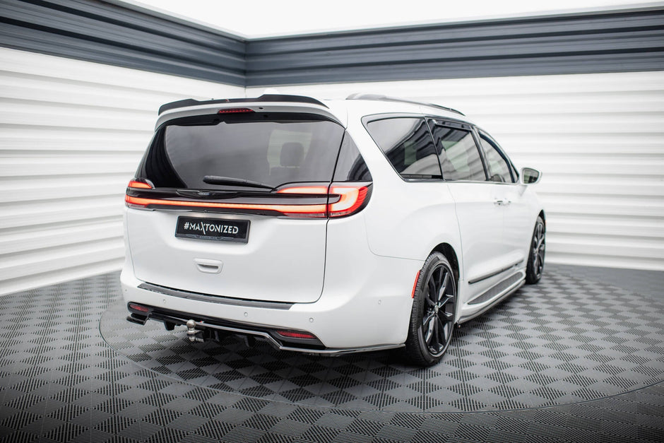 Bakre Splitter (With Vertical Bars) för Chrysler Pacifica Mk2 Facelift