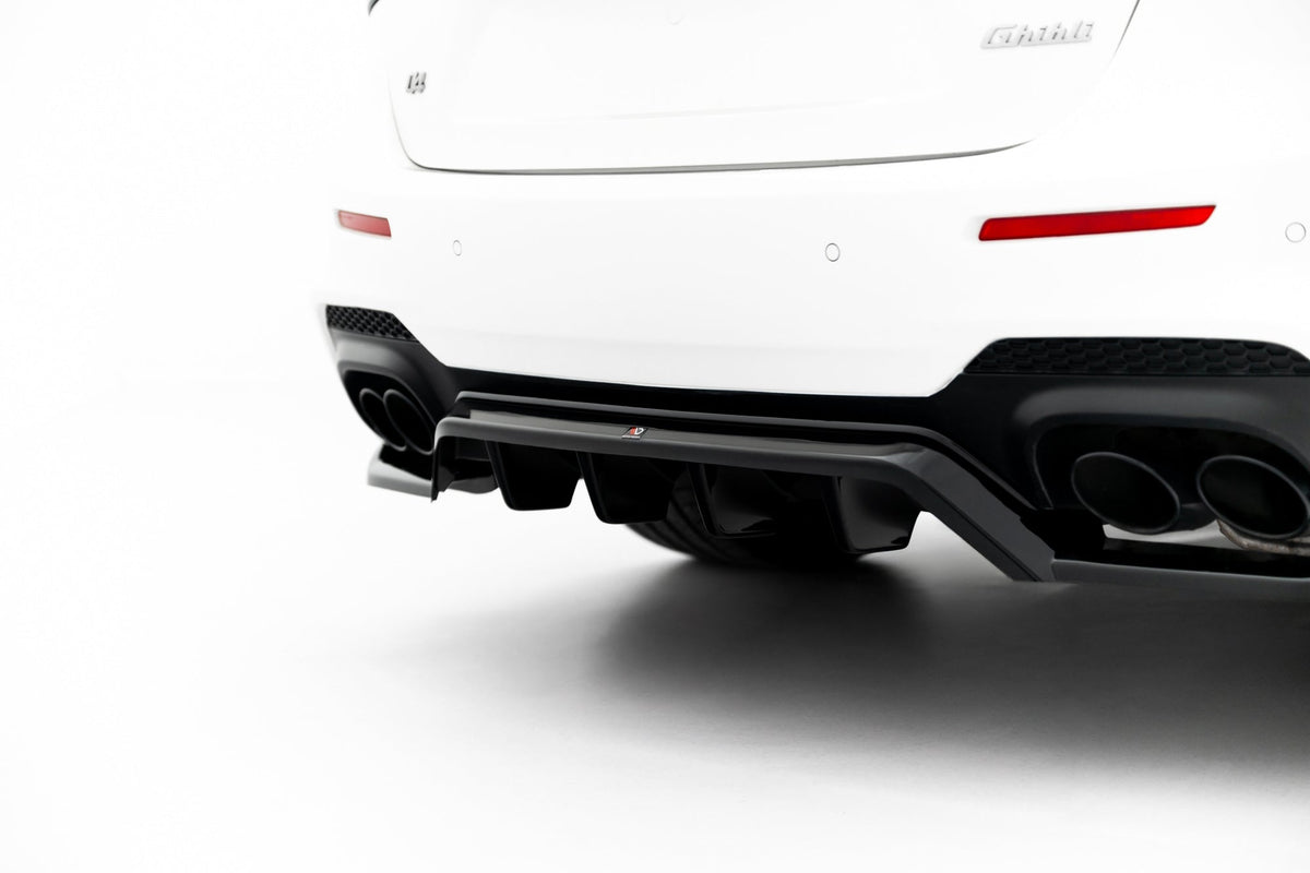 Bakre Splitter (With Vertical Bars) för Maserati Ghibli Modena Mk3 Facelift