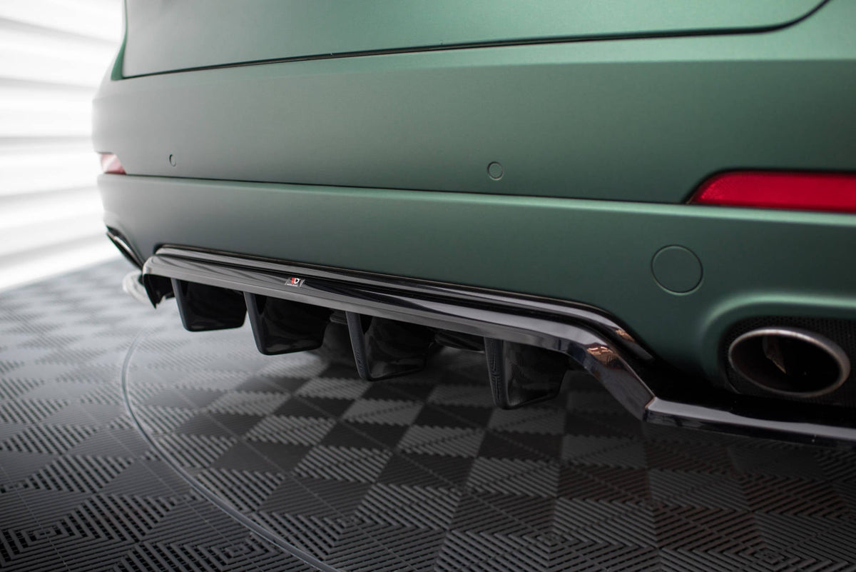 Bakre Splitter (With Vertical Bars) för Maserati Levante Mk1