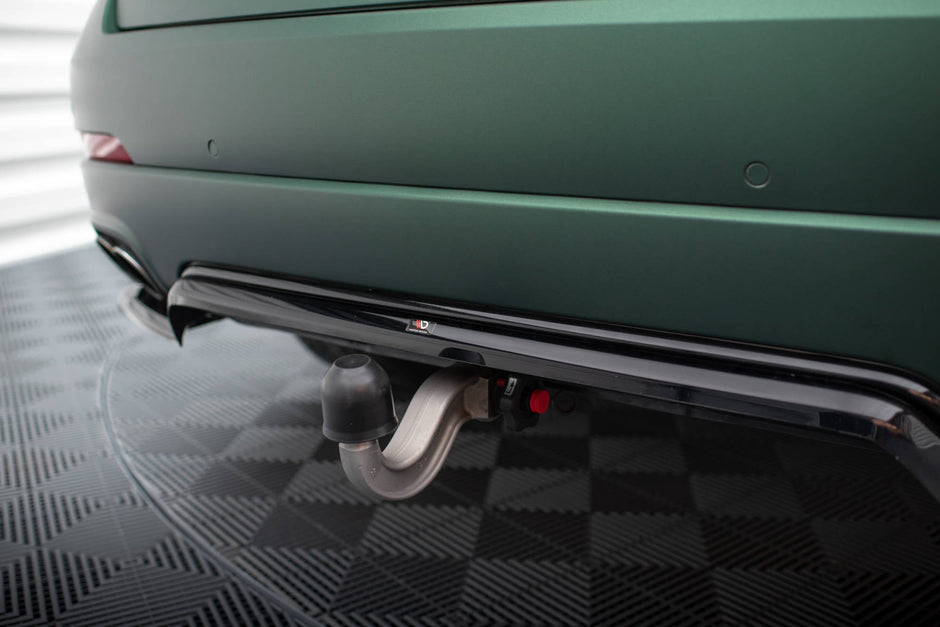 Bakre Splitter (With Vertical Bars) för Maserati Levante Mk1