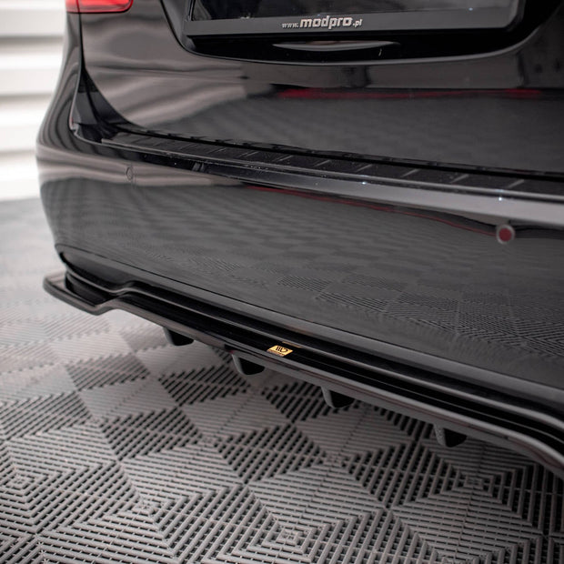 Bakre Splitter (With Vertical Bars) för Mercedes-Benz B W246 Facelift