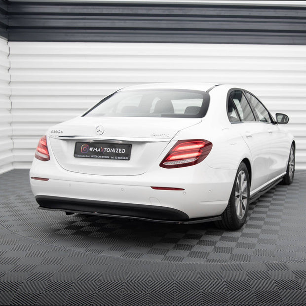 Bakre Splitter (With Vertical Bars) för Mercedes-Benz E W213