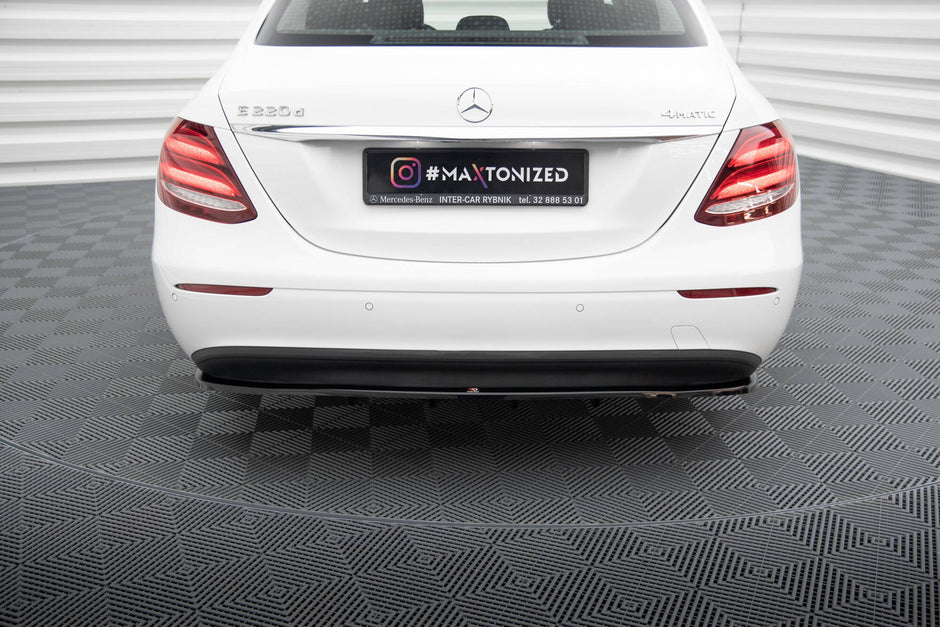 Bakre Splitter (With Vertical Bars) för Mercedes-Benz E W213