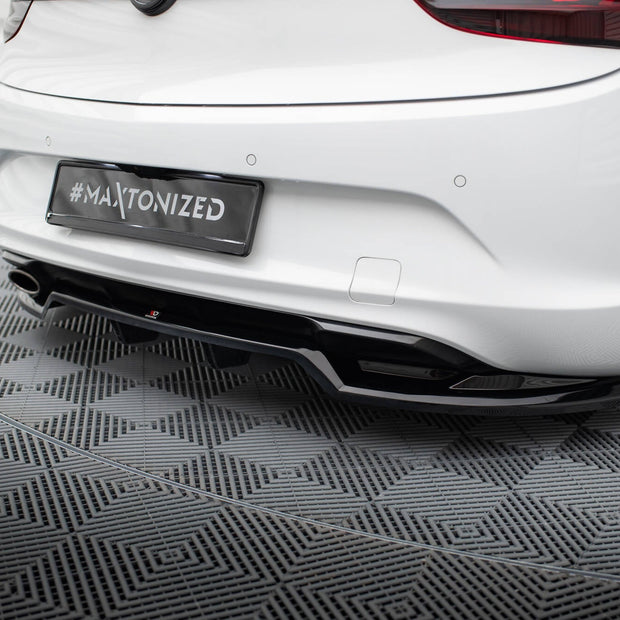 Bakre Splitter (With Vertical Bars) för Opel Cascada