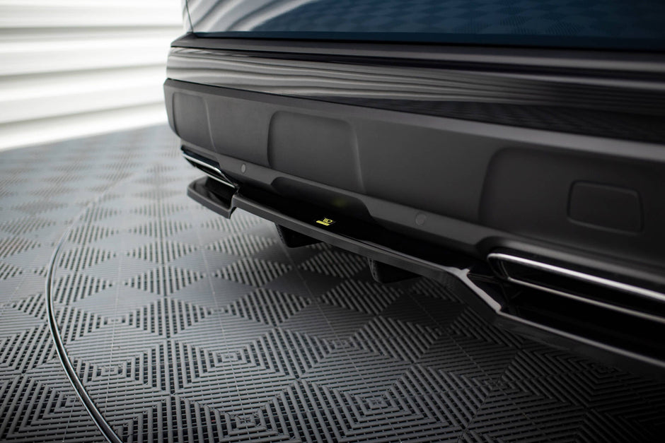 Bakre Splitter (With Vertical Bars) för Peugeot 3008 GT-Line Mk2 Facelift