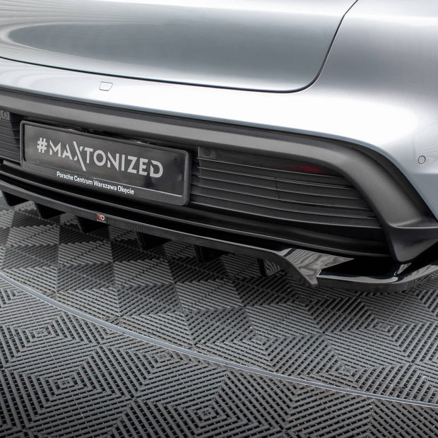 Bakre Splitter (With Vertical Bars) för Porsche Taycan / Taycan 4 / Taycan 4S / Taycan GTS Mk1