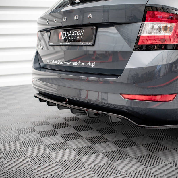 Bakre Splitter (With Vertical Bars) för Skoda Fabia Combi Mk3 Facelift