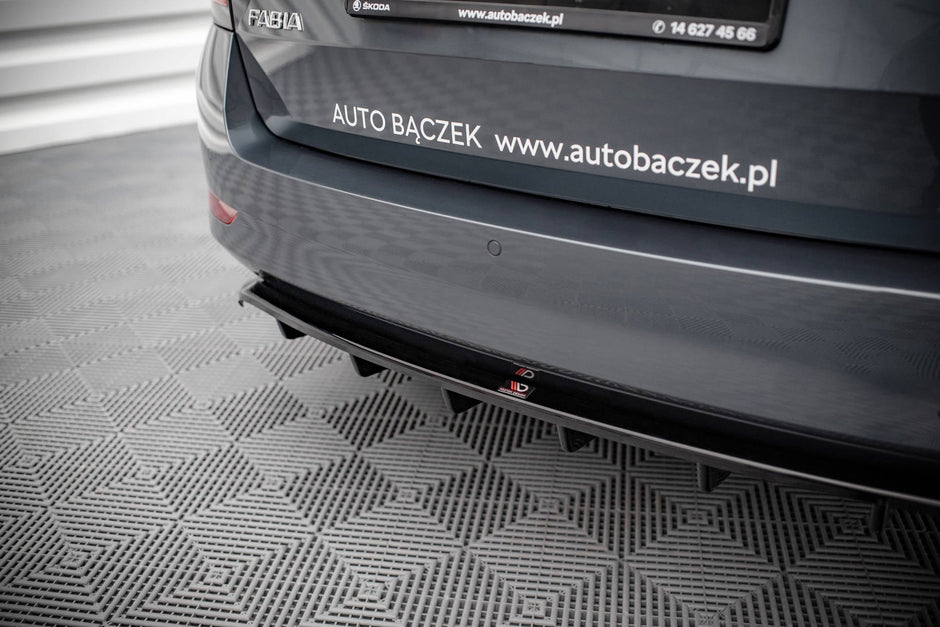 Bakre Splitter (With Vertical Bars) för Skoda Fabia Combi Mk3 Facelift