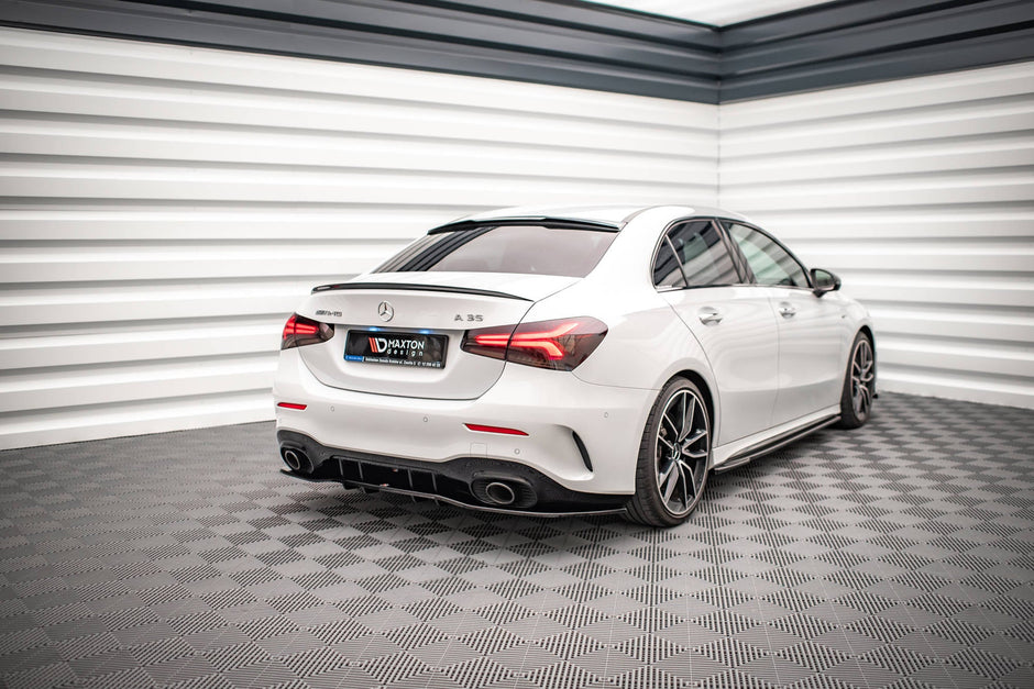 Bakre Splitter (With Vertical Bars) V.1 för Mercedes A 35 AMG Sedan V177