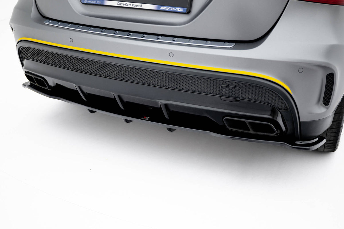Bakre Splitter (With Vertical Bars) V.1 för Mercedes-Benz GLA 45 AMG