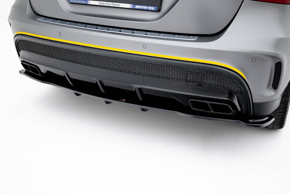 Bakre Splitter (With Vertical Bars) V.1 för Mercedes-Benz GLA 45 AMG